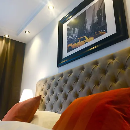 Ramor Garni Hotel