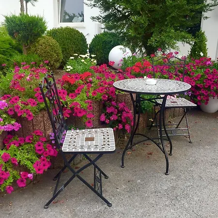 Hotel Ramor Garni 3*