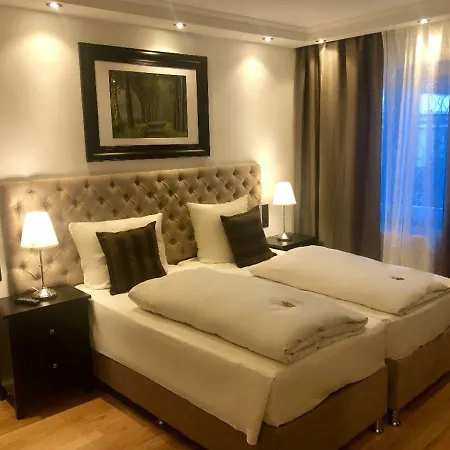 Ramor Garni Hotel 3*