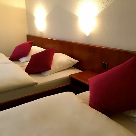 Ramor Garni Hotel 3*