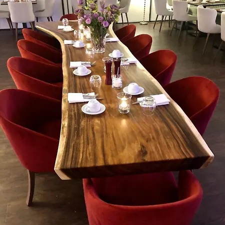 Hotel Ramor Garni 3*